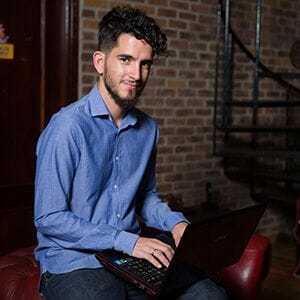 ¿Qué es un blog? 13 expertos te desvelan cómo aprovechar su potencial 10 Qué es un blog según Javi Pastor